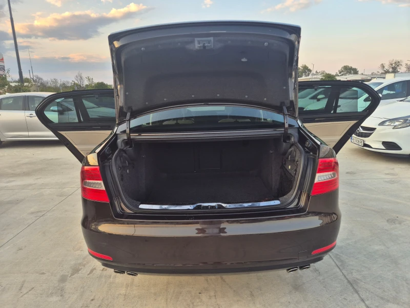 Skoda Superb 3.6 V6 4x4 Laurin & Klement, снимка 11 - Автомобили и джипове - 51659341