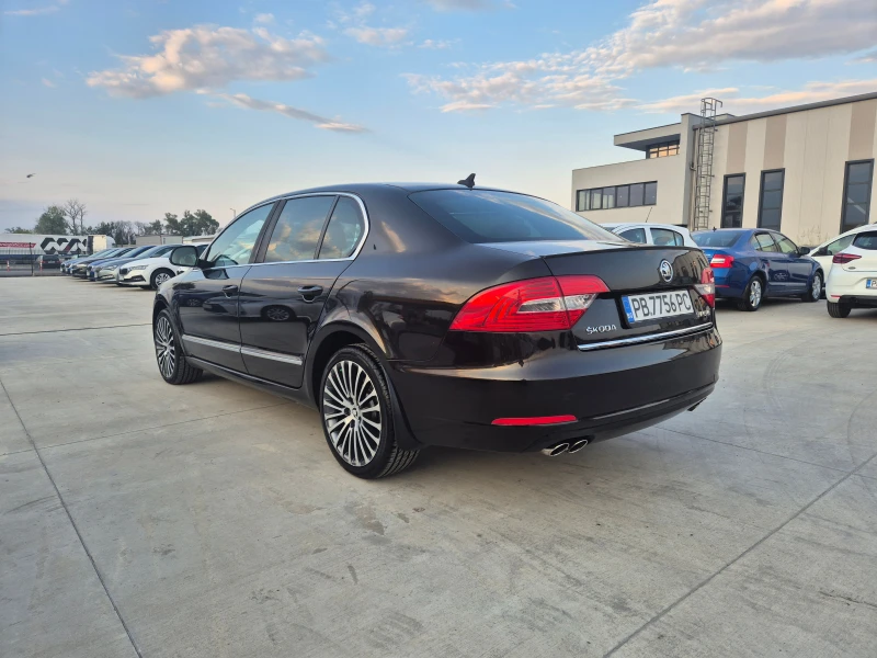 Skoda Superb 3.6 V6 4x4 Laurin & Klement, снимка 3 - Автомобили и джипове - 51659341