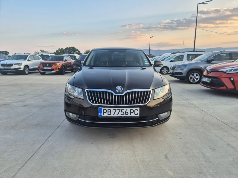 Skoda Superb 3.6 V6 4x4 Laurin & Klement, снимка 8 - Автомобили и джипове - 51659341