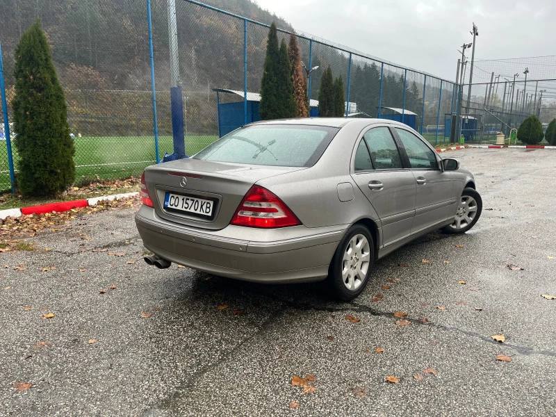 Mercedes-Benz C 230 7G Tronic, снимка 5 - Автомобили и джипове - 52342383