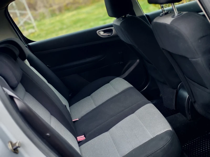 Peugeot 307 1.6HDI(109)* FACELIFT* НОВ ВНОС* , снимка 16 - Автомобили и джипове - 52666700