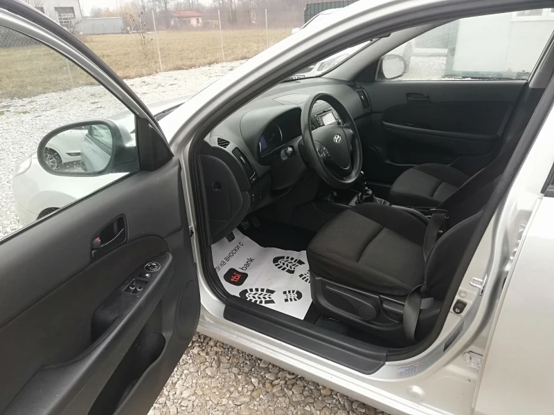 Hyundai I30 1.6D KLI ITALIA, снимка 9 - Автомобили и джипове - 53291273