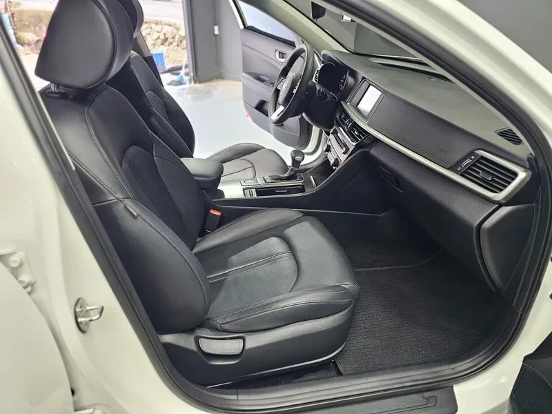 Kia K5 2.0, снимка 14 - Автомобили и джипове - 54262087