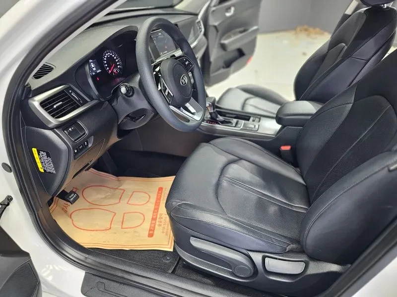 Kia K5 2.0, снимка 11 - Автомобили и джипове - 54262087