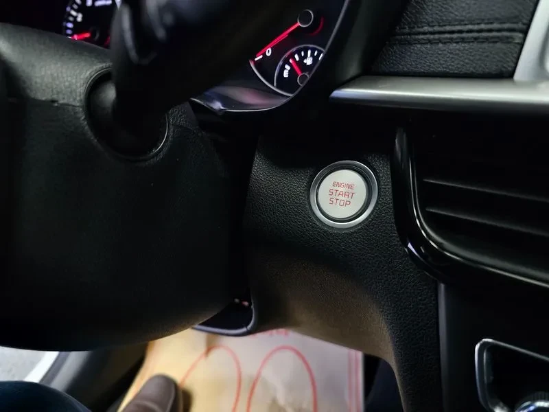 Kia K5 2.0, снимка 16 - Автомобили и джипове - 54262087