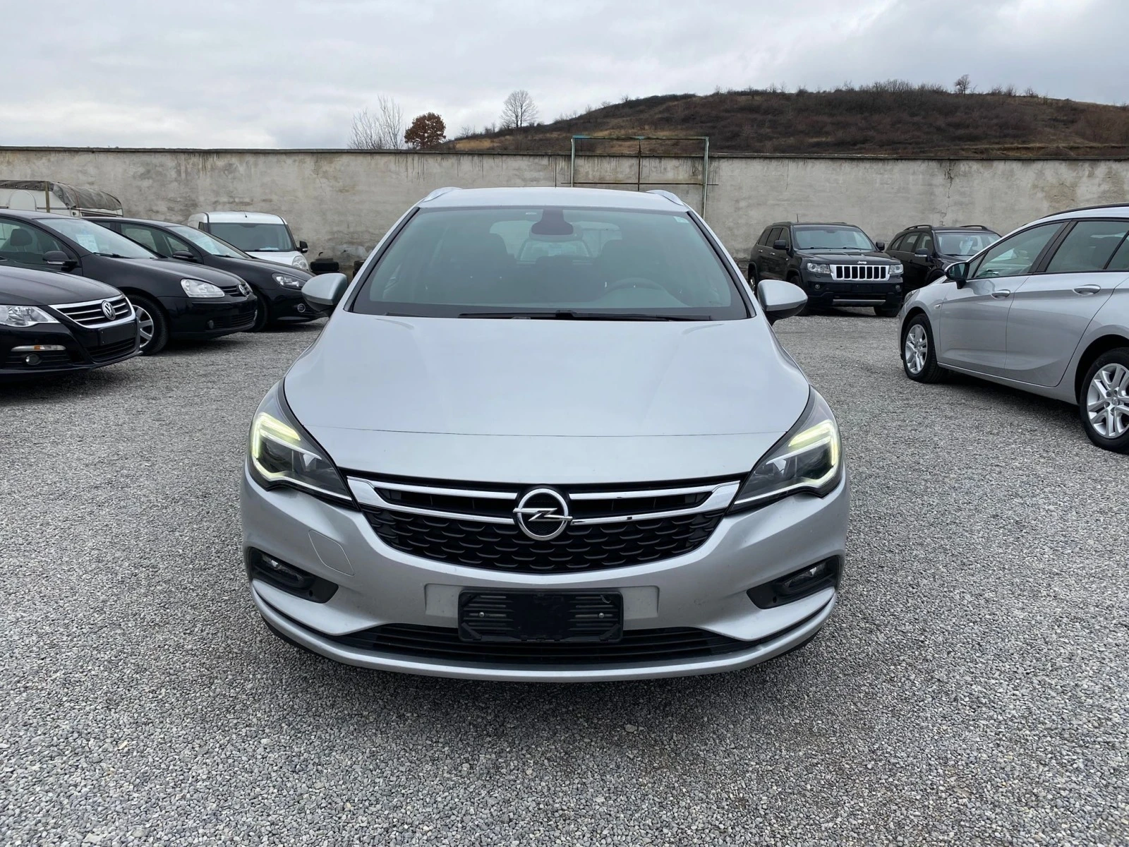 Opel Astra 1.6 cdti turer, снимка 1