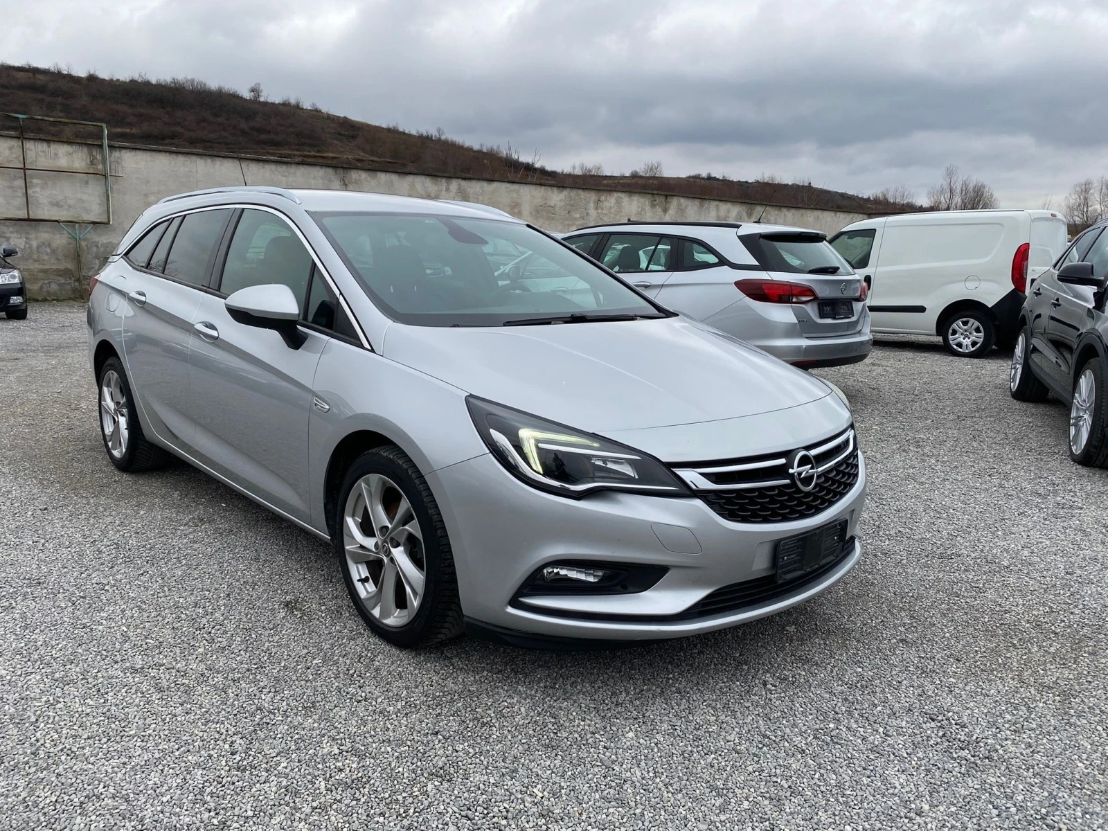 Opel Astra 1.6 cdti turer - изображение 2