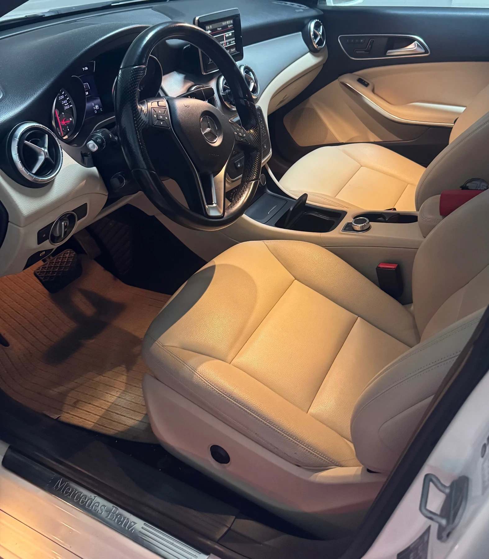 Mercedes-Benz CLA 250  - изображение 8
