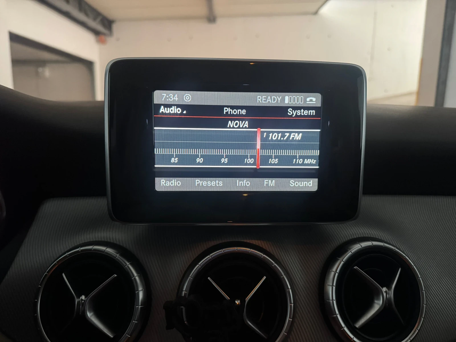 Mercedes-Benz CLA 250  - изображение 10