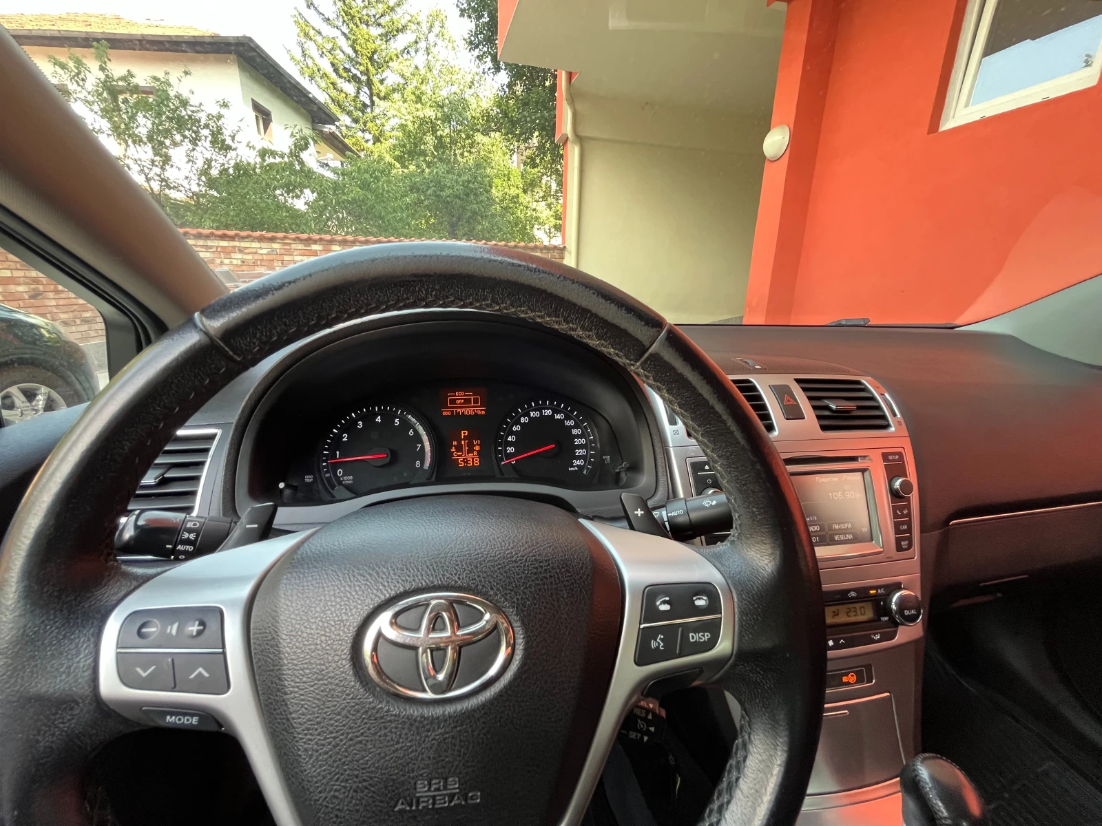 Toyota Avensis III Седан (T27) 1.8 VVT-i - изображение 10