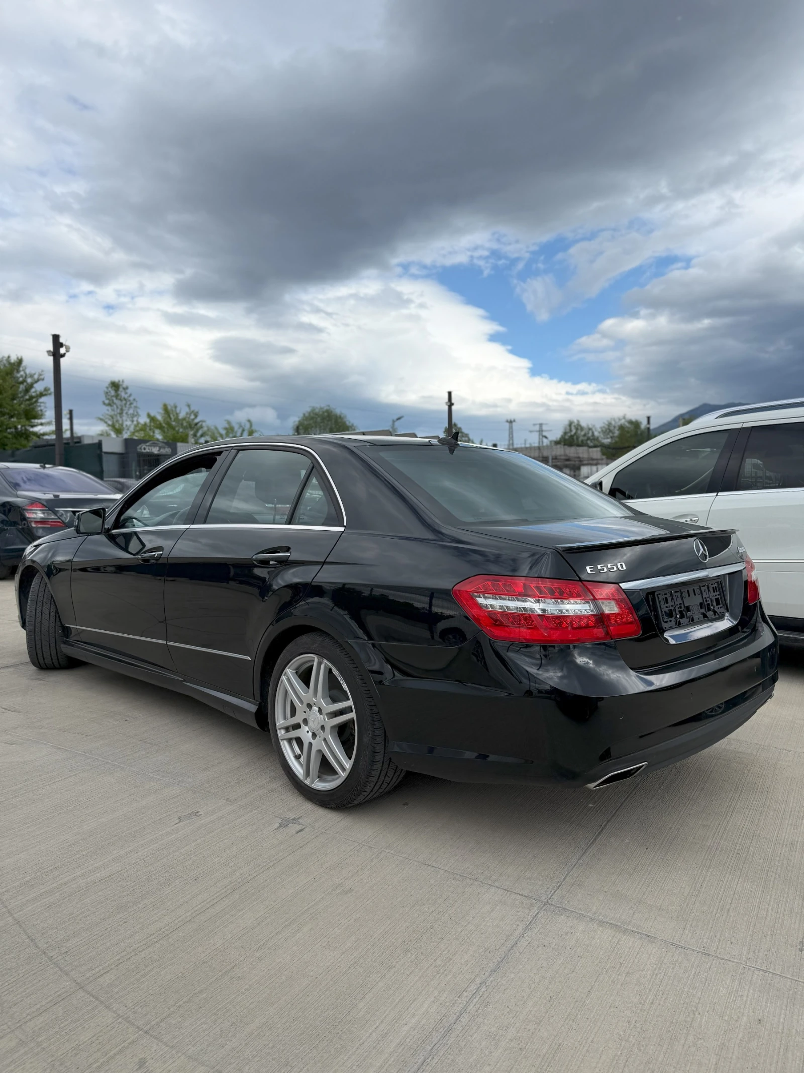 Mercedes-Benz E 500 550 Luxury 4MATIC ЛИЗИНГ! - изображение 2
