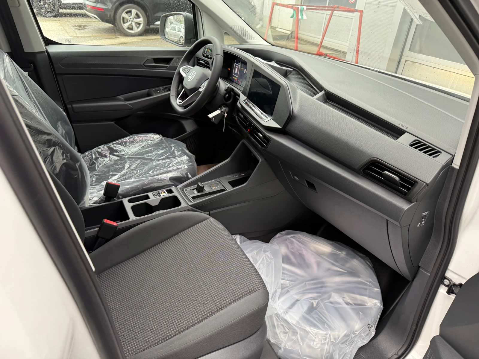 VW Caddy Cargo3.7 m3  2.0l TDI 90/122.. 7DSG | Mobile.bg   12