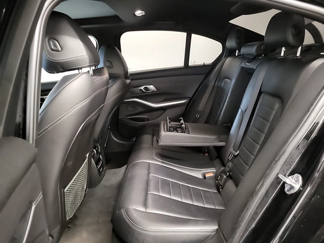 BMW 330 *  *    *   *  | Mobile.bg   12