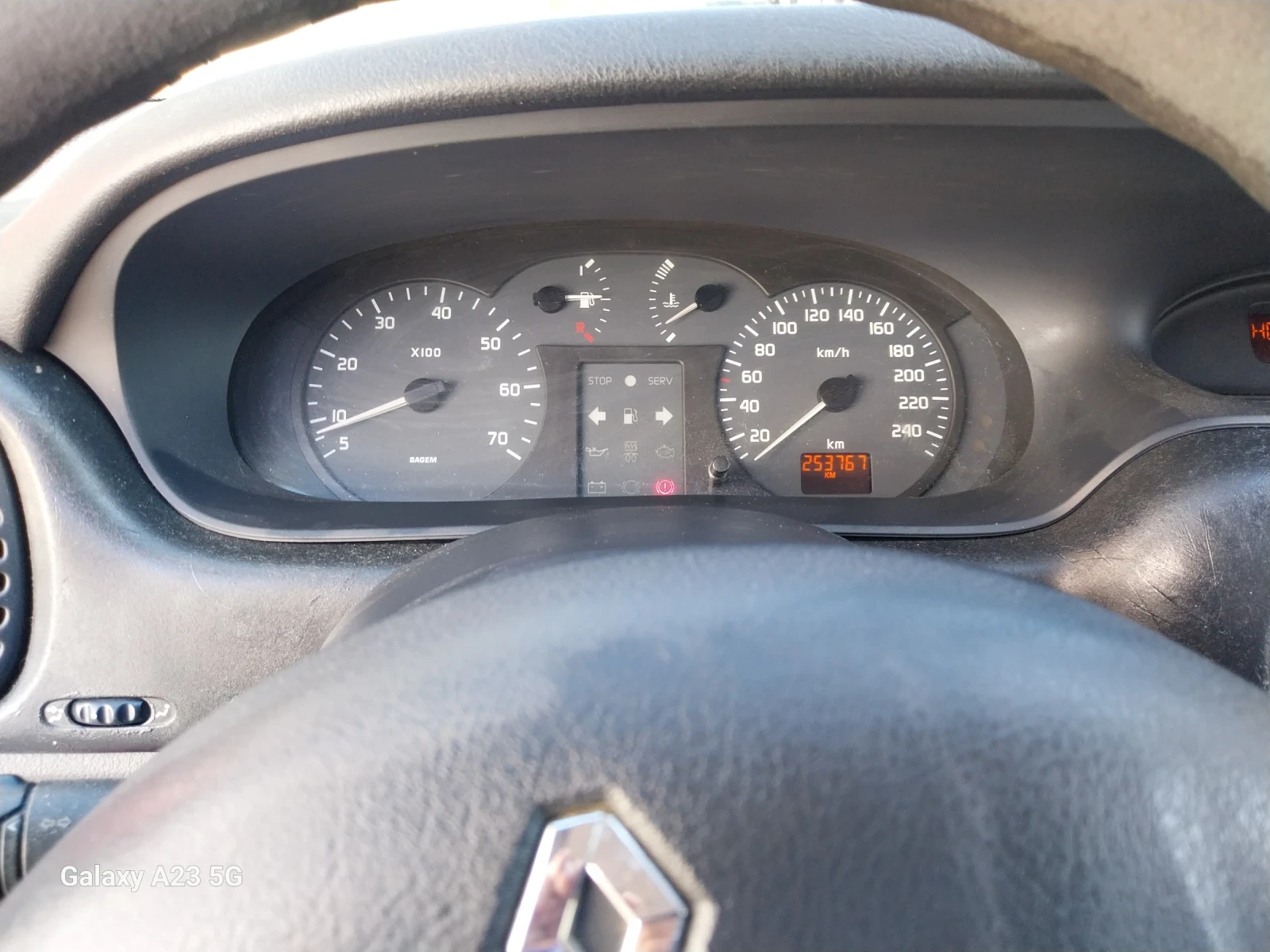 Renault Megane  - изображение 8