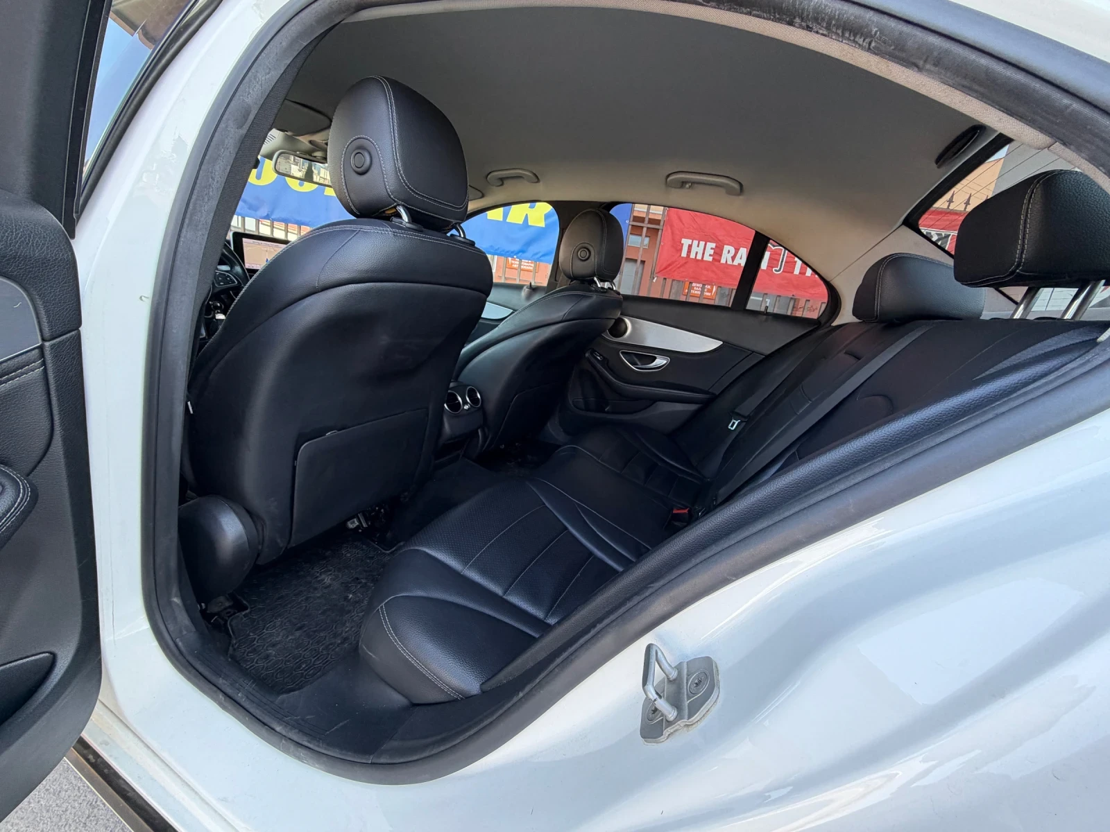 Mercedes-Benz C 220 AMG* LED* 9G, снимка 7 - Автомобили и джипове - 53847207