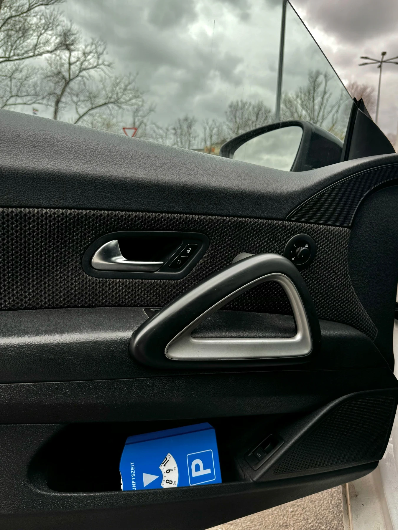 VW Scirocco 2.0T Швейцария , снимка 8 - Автомобили и джипове - 53904713