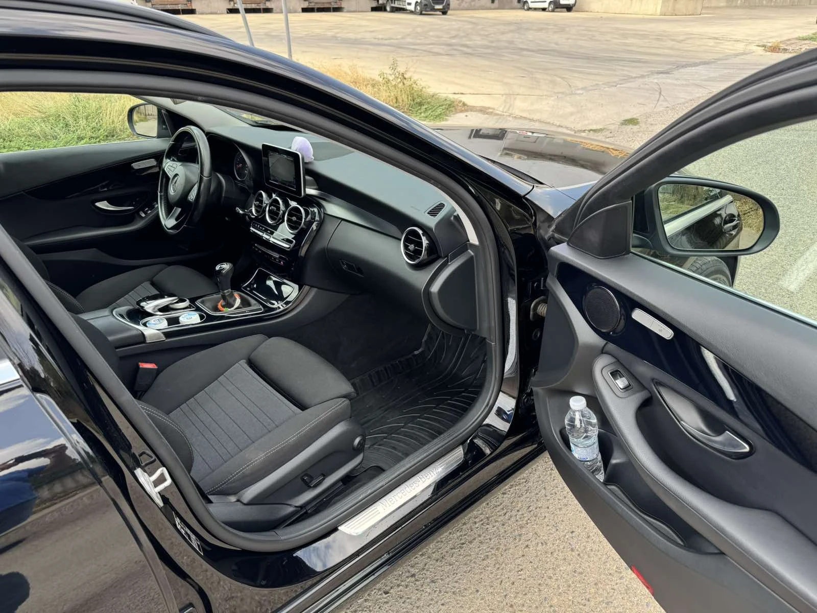 Mercedes-Benz C 180  , снимка 11 - Автомобили и джипове - 54333536