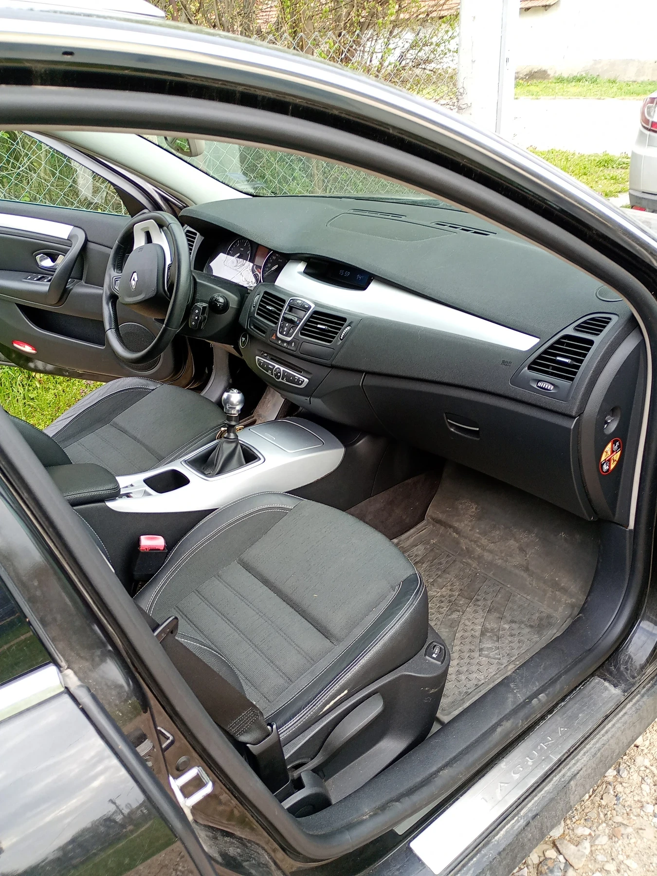 Renault Laguna, снимка 7 - Автомобили и джипове - 54341805