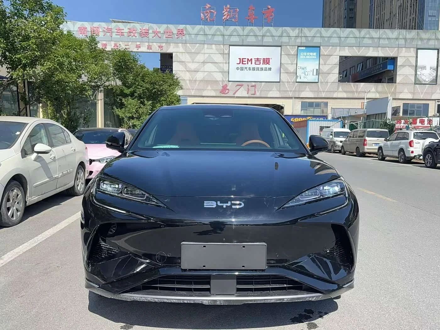 BYD Sealion 7 Smart Edition 610 km autogeorge.com, снимка 2 - Автомобили и джипове - 54499715