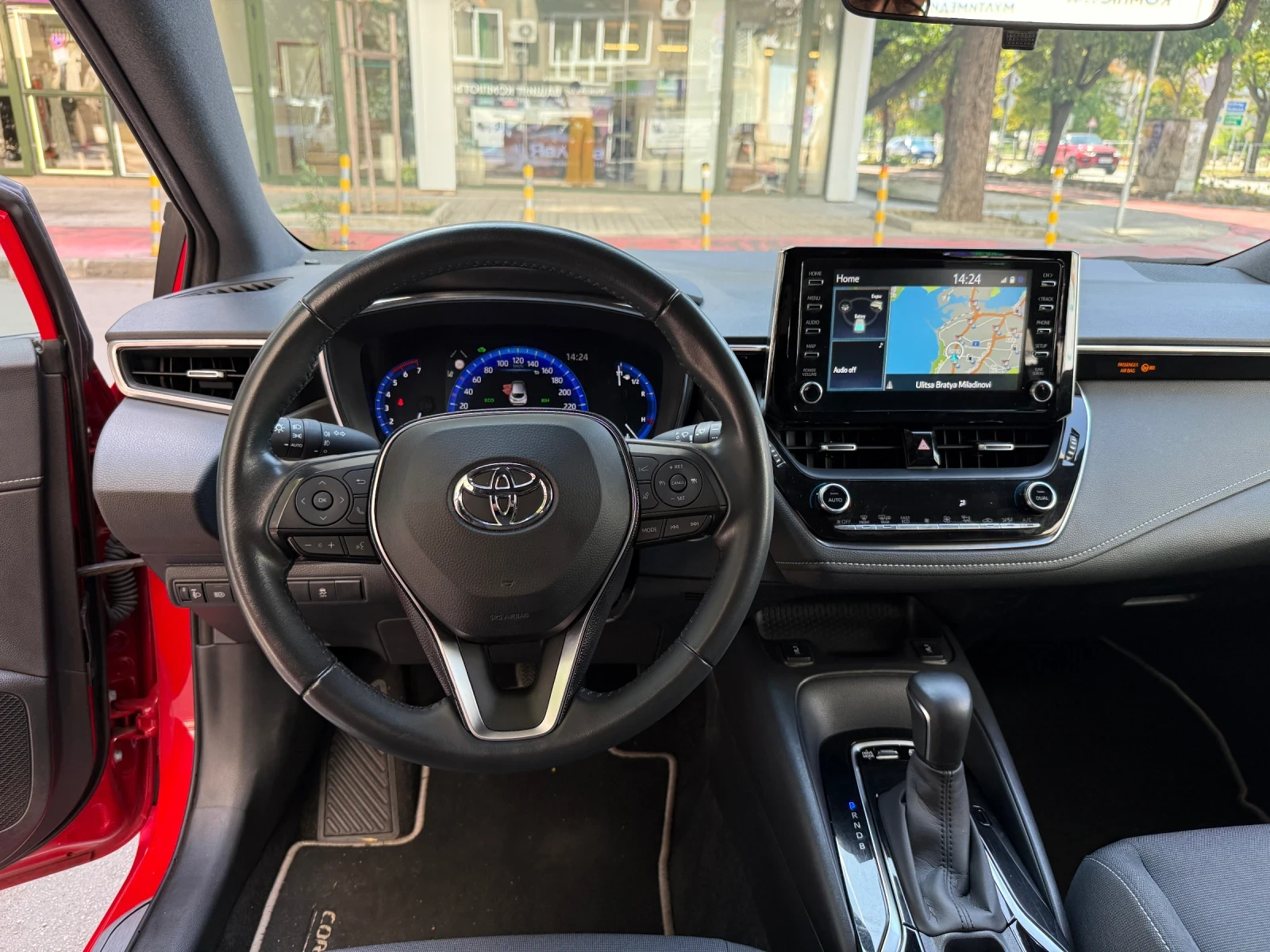 Toyota Corolla 1.8 Hybrid , Реални КМ , Toyota Relax, снимка 9 - Автомобили и джипове - 55377246