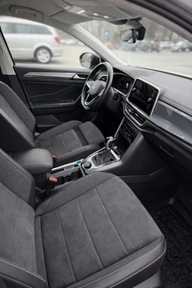 VW T-Roc 2.0 TDI Style 4* 4 - 29999 € / 58672.94 лв. - 20560076 12