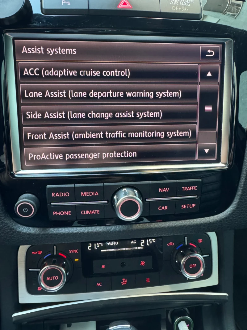 VW Touareg 7p V8 4.2 TDI, снимка 12 - Автомобили и джипове - 52888346