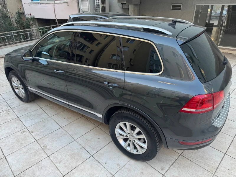 VW Touareg 7p V8 4.2 TDI, снимка 2 - Автомобили и джипове - 52888346
