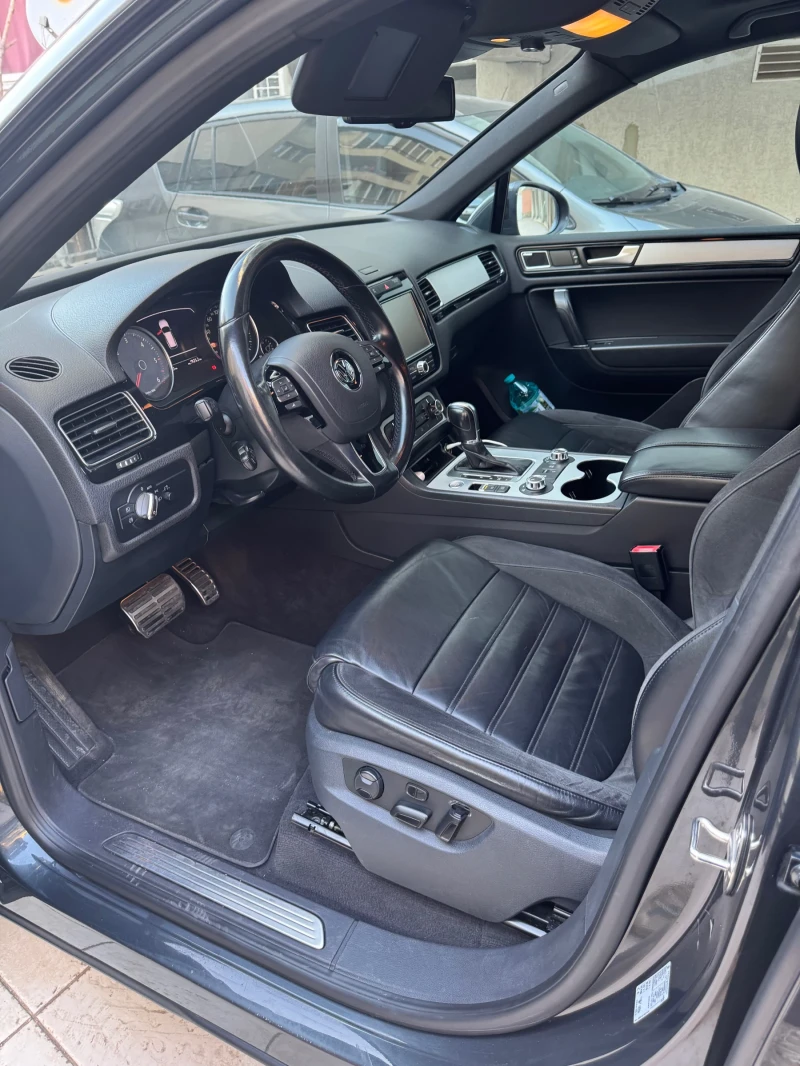 VW Touareg 7p V8 4.2 TDI, снимка 6 - Автомобили и джипове - 52888346