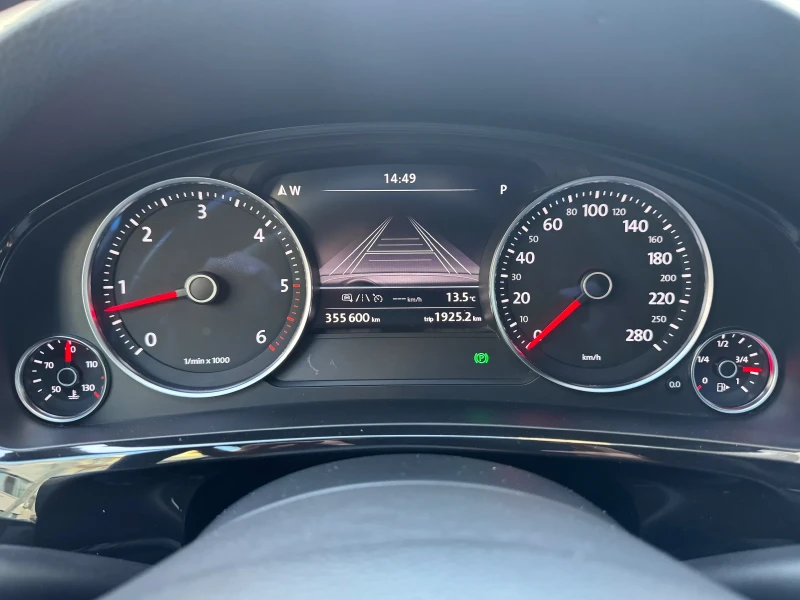 VW Touareg 7p V8 4.2 TDI, снимка 14 - Автомобили и джипове - 52888346