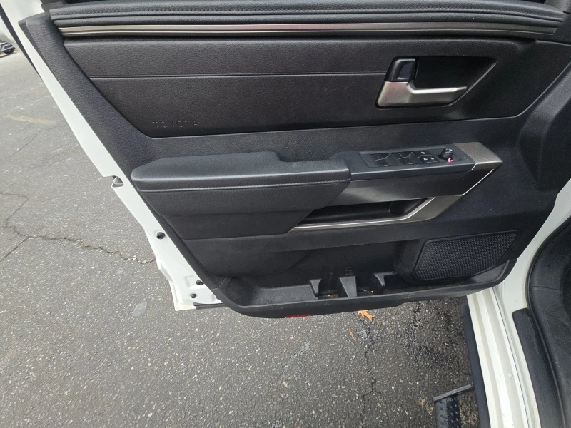 Toyota Tundra, снимка 9 - Автомобили и джипове - 53072672