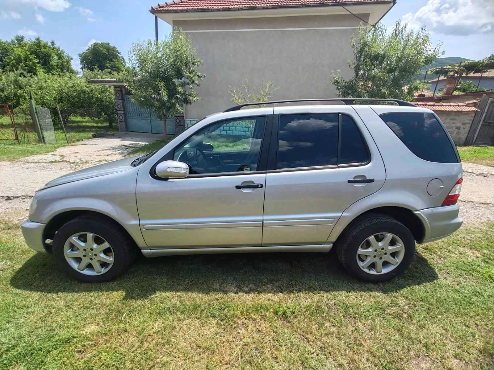Mercedes-Benz ML 270  - изображение 4
