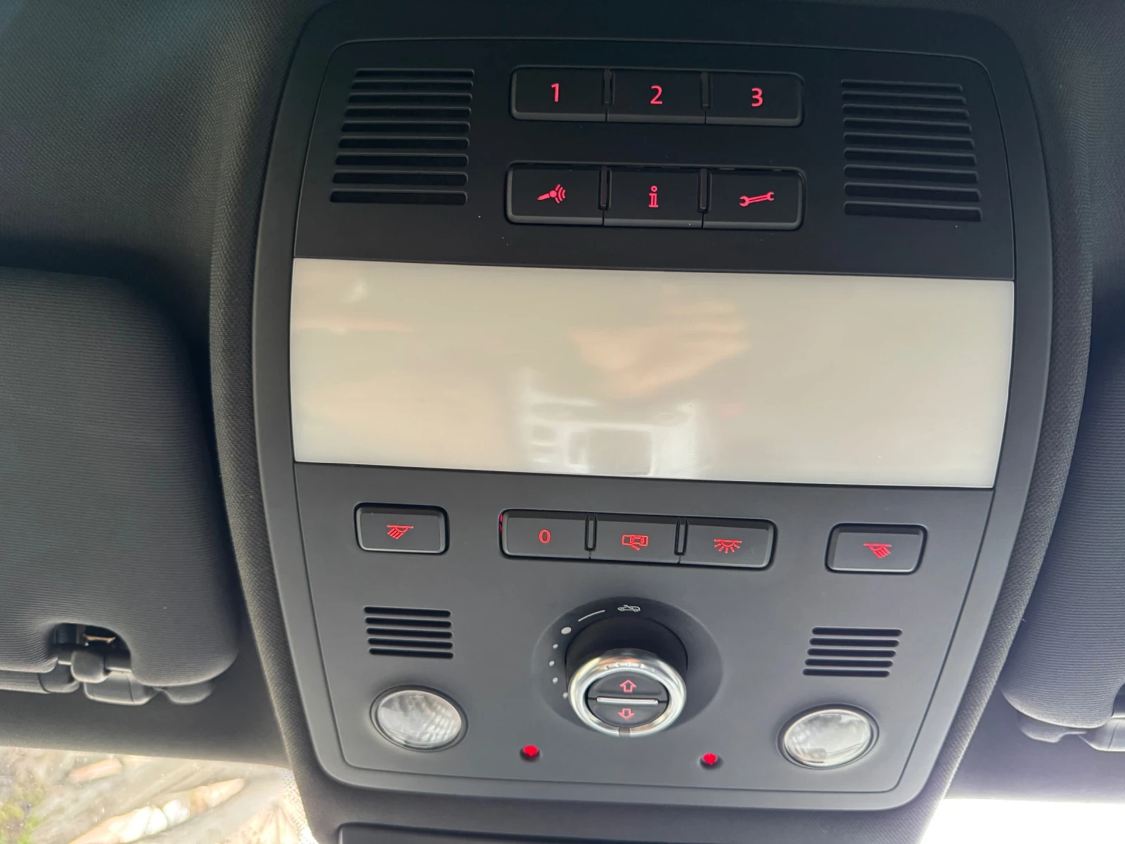 VW Touareg 7p V8 4.2 TDI, снимка 15 - Автомобили и джипове - 54083345