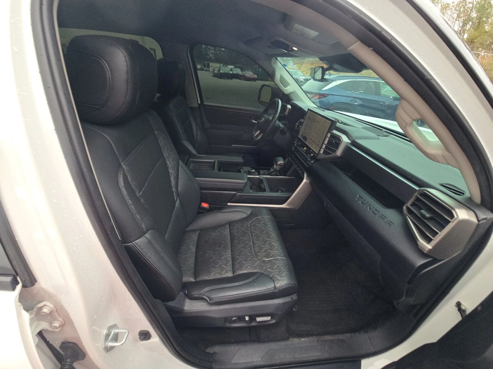 Toyota Tundra  - изображение 8