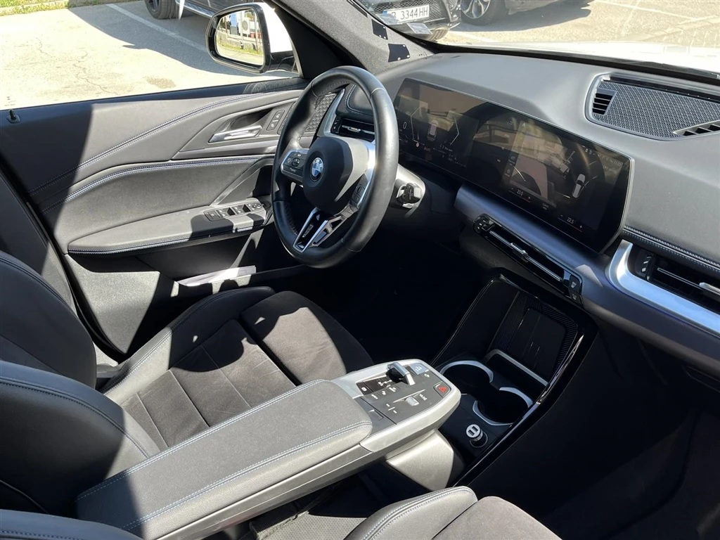 BMW X1 xDrive23i, снимка 8 - Автомобили и джипове - 54474393