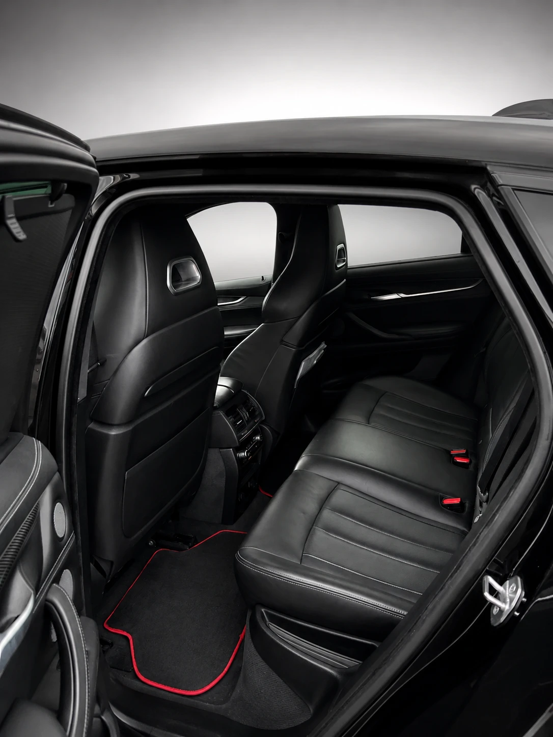 BMW X6 M M FULL CARBON HARMAN KARDON ЛИЗИНГ - БАРТЕР, снимка 7 - Автомобили и джипове - 54740383