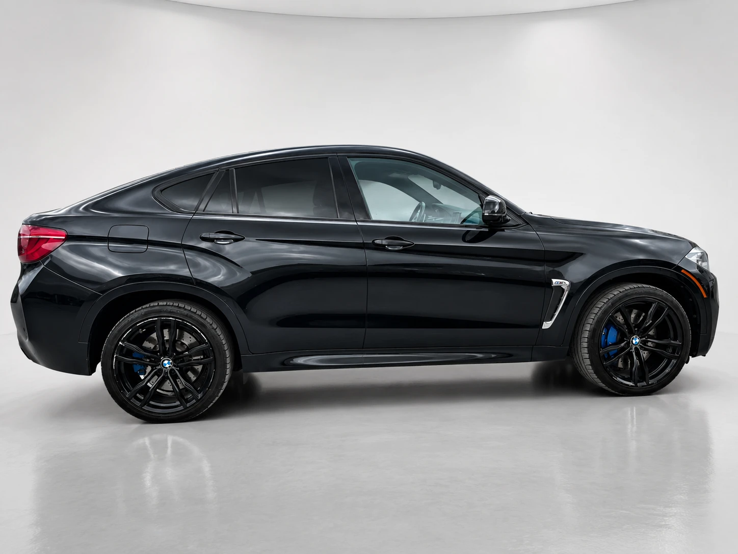 BMW X6 M M FULL CARBON HARMAN KARDON ЛИЗИНГ - БАРТЕР, снимка 5 - Автомобили и джипове - 54740383