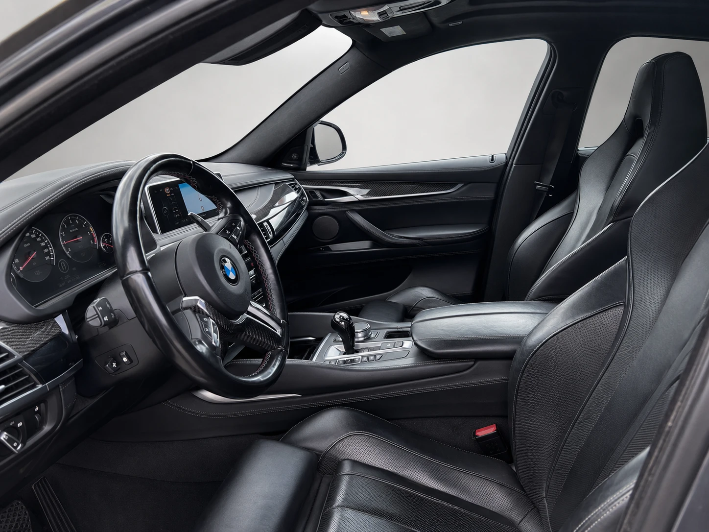 BMW X6 M M FULL CARBON HARMAN KARDON ЛИЗИНГ - БАРТЕР, снимка 6 - Автомобили и джипове - 54740383
