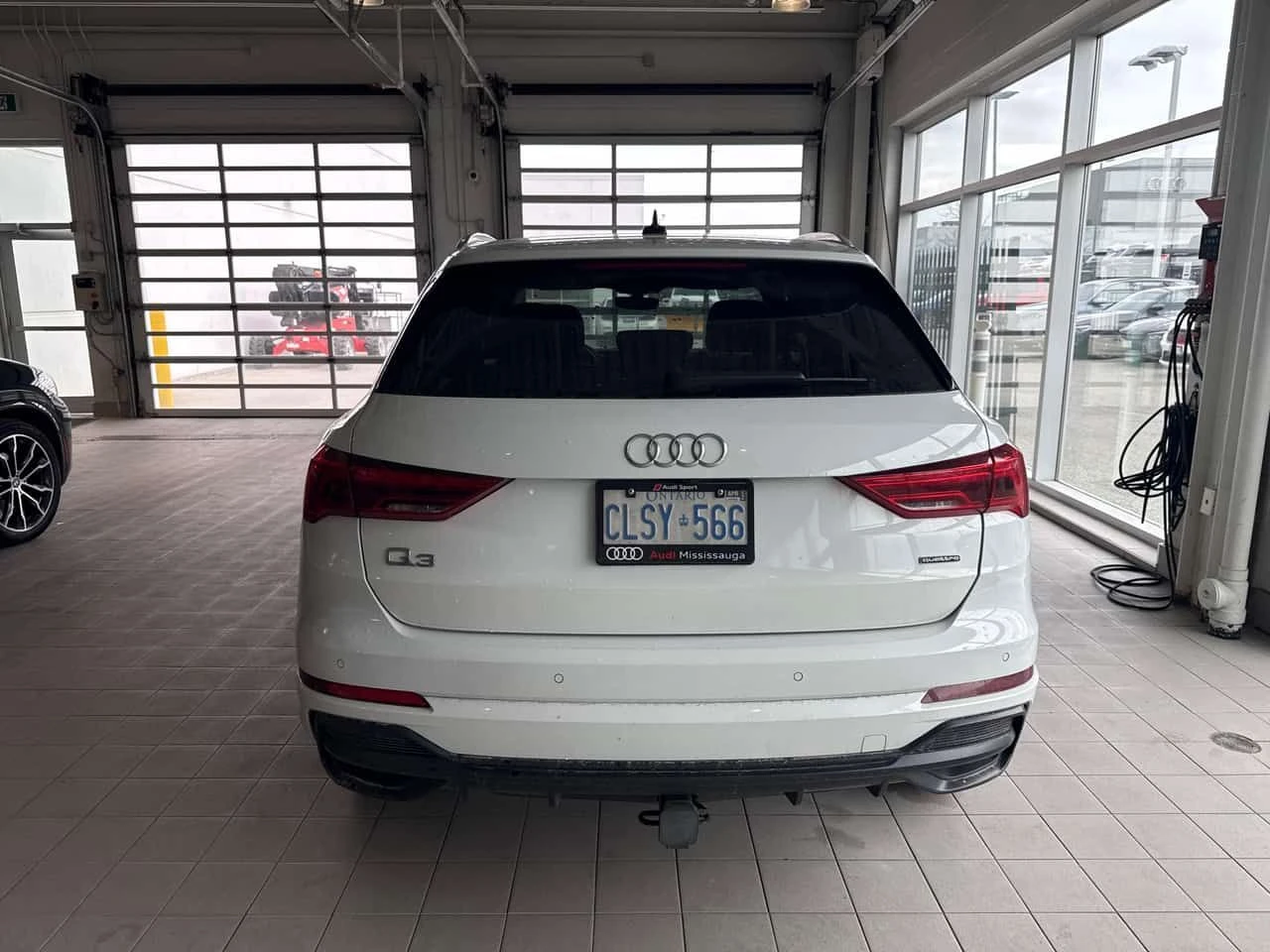 Audi Q3 | Technik | DISTRONIC | 360 | CARFAX | , снимка 4 - Автомобили и джипове - 54805100