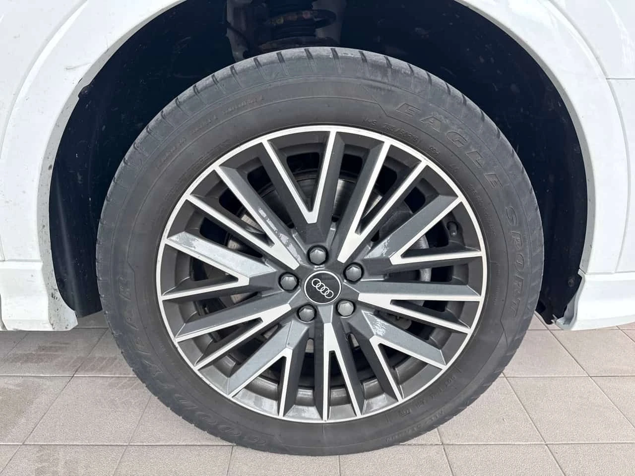 Audi Q3 | Technik | DISTRONIC | 360 | CARFAX | , снимка 7 - Автомобили и джипове - 54805100