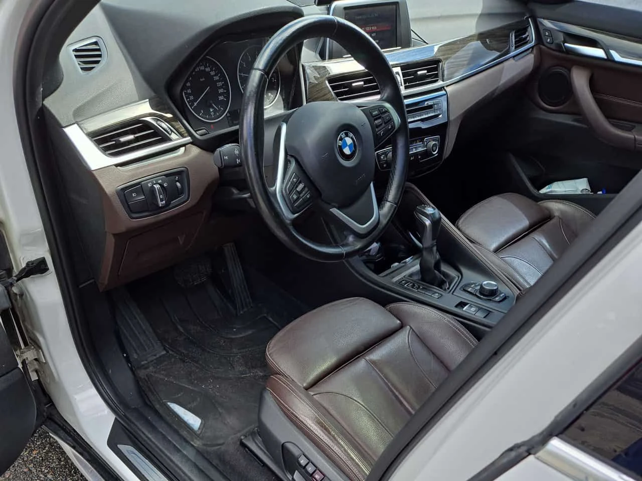 BMW X1 * xDrive28i * ПАМЕТ* ПАНОРАМА, снимка 5 - Автомобили и джипове - 54958444