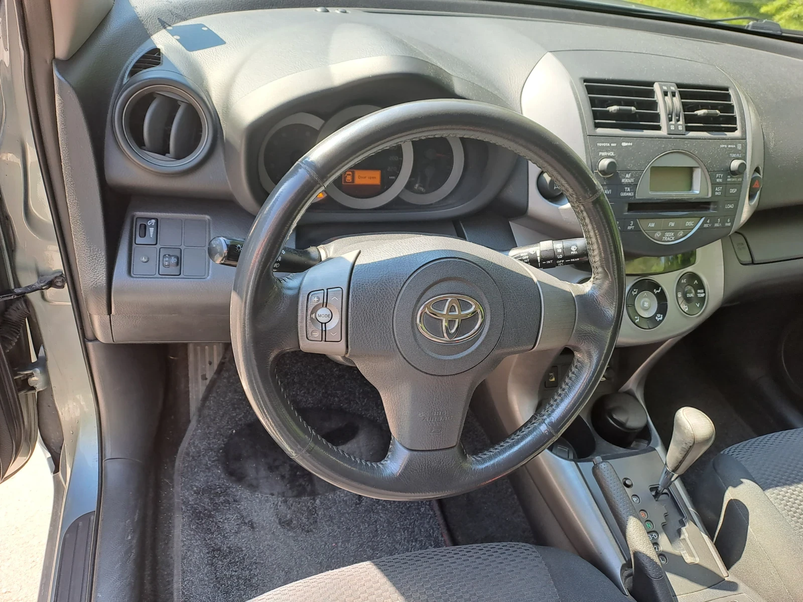 Toyota Rav4, снимка 8 - Автомобили и джипове - 54986129