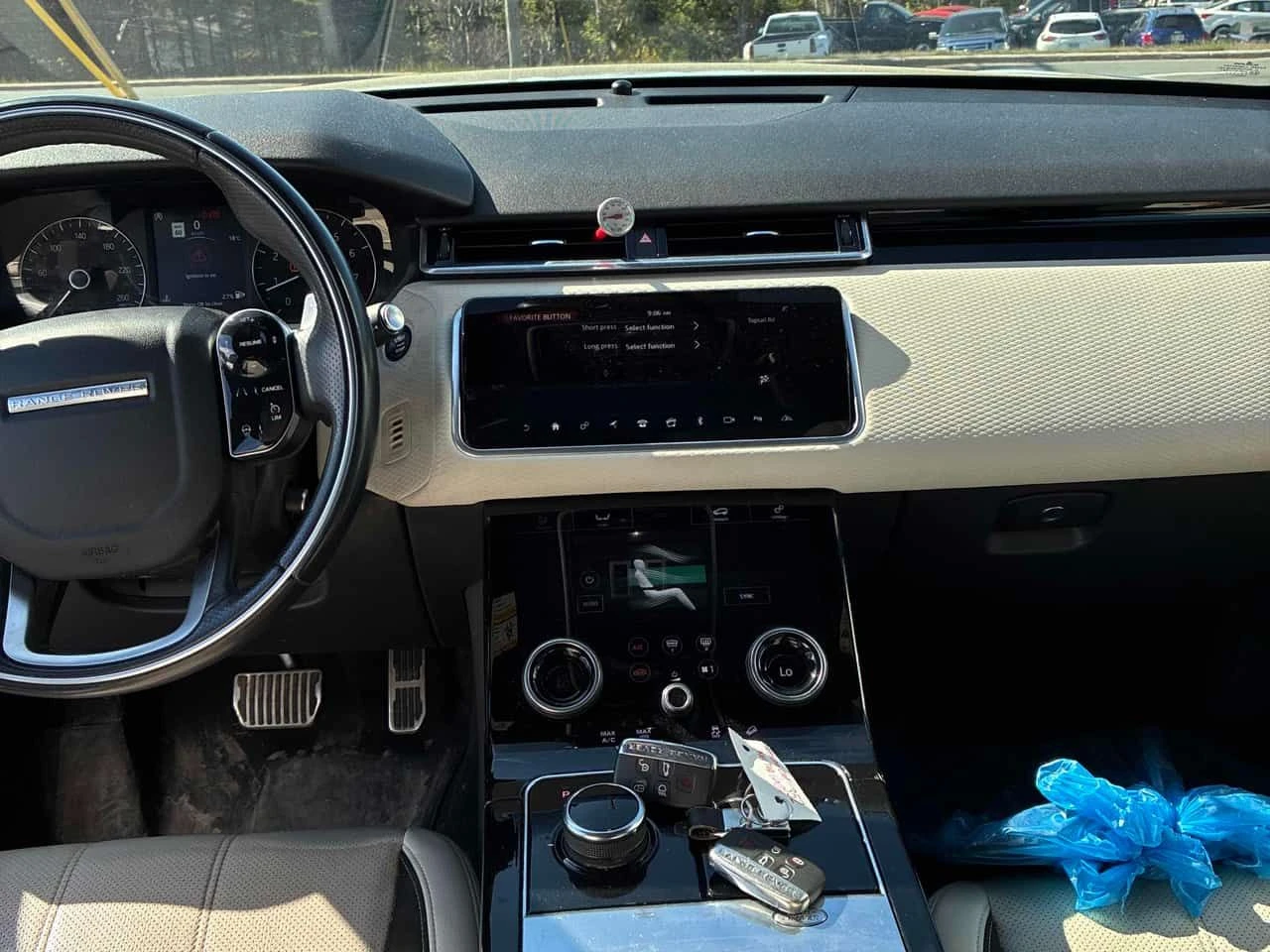 Land Rover Range Rover Velar * R Dynamic S * CARFAX * ОПЦИЯ ЗА ФИНАНСИРАНЕ, снимка 9 - Автомобили и джипове - 55288525