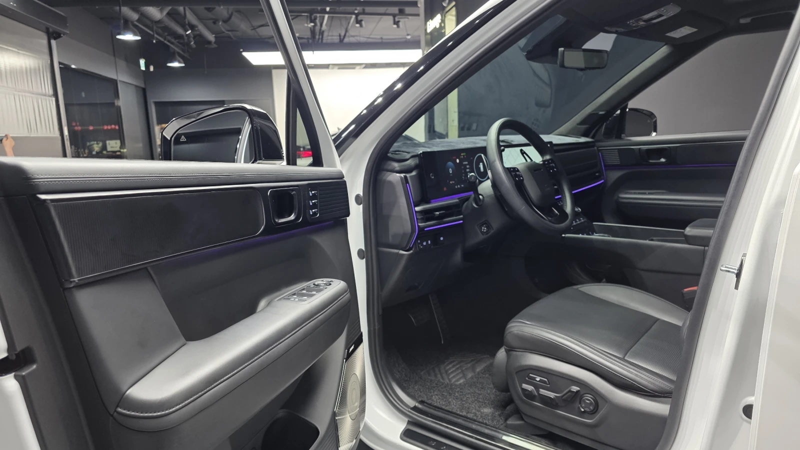 Hyundai Santa fe 2.5T Calligraphy* 360* ЕЛ. БАГАЖНИК* КРАЙНА ЦЕНА, снимка 10 - Автомобили и джипове - 55451972