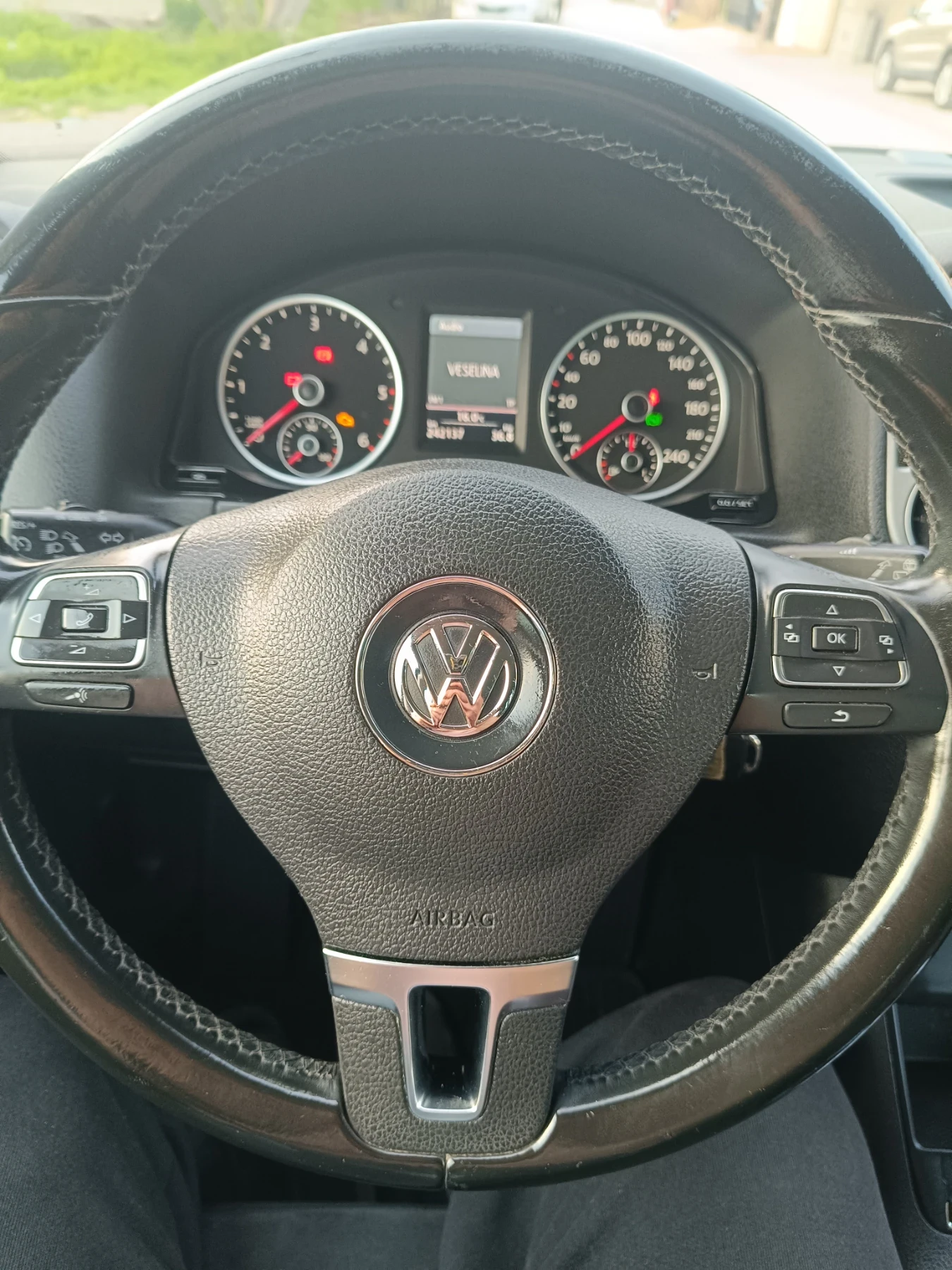 VW Tiguan, снимка 7 - Автомобили и джипове - 55752853