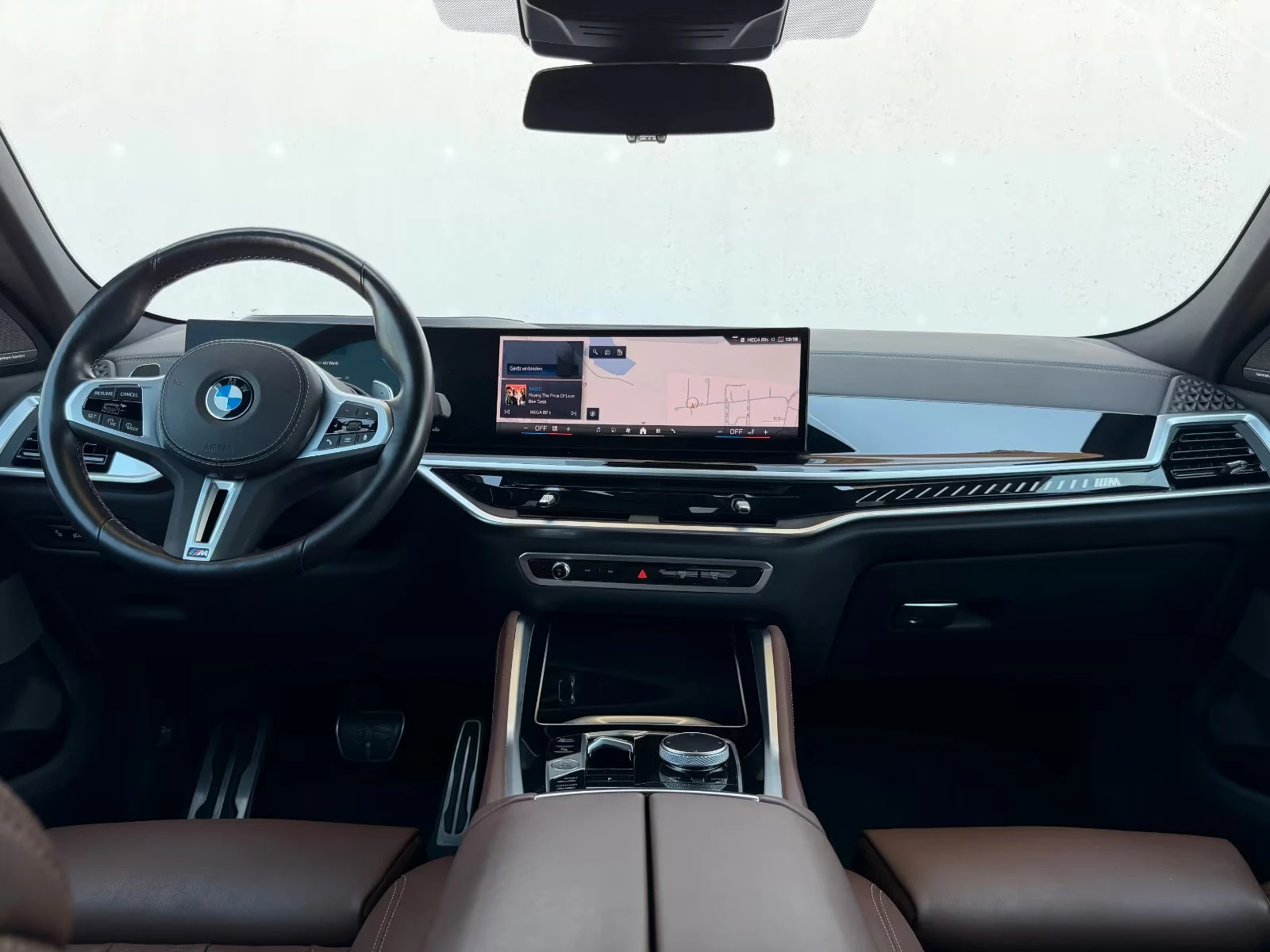 BMW X6 M60/530HP/360/H&K/LAZER/ACC/MEMO/CAM/754z, снимка 7 - Автомобили и джипове - 55662274