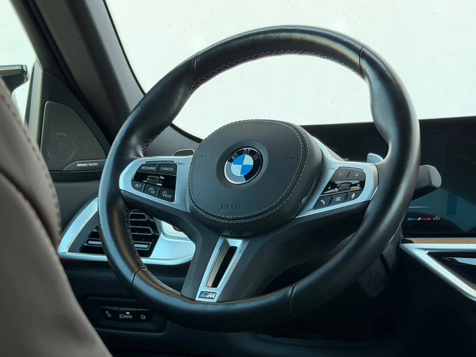 BMW X6 M60/530HP/360/H&K/LAZER/ACC/MEMO/CAM/754z, снимка 9 - Автомобили и джипове - 55662274