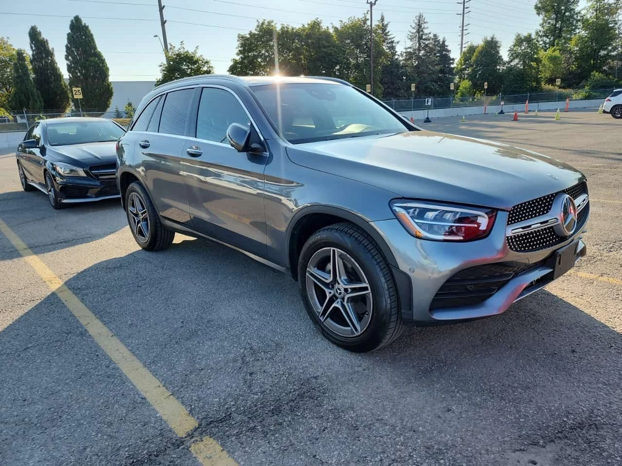 Mercedes-Benz GLC * 300 * CARFAX * ЦЕНА ДО БГ, снимка 2 - Автомобили и джипове - 55694628