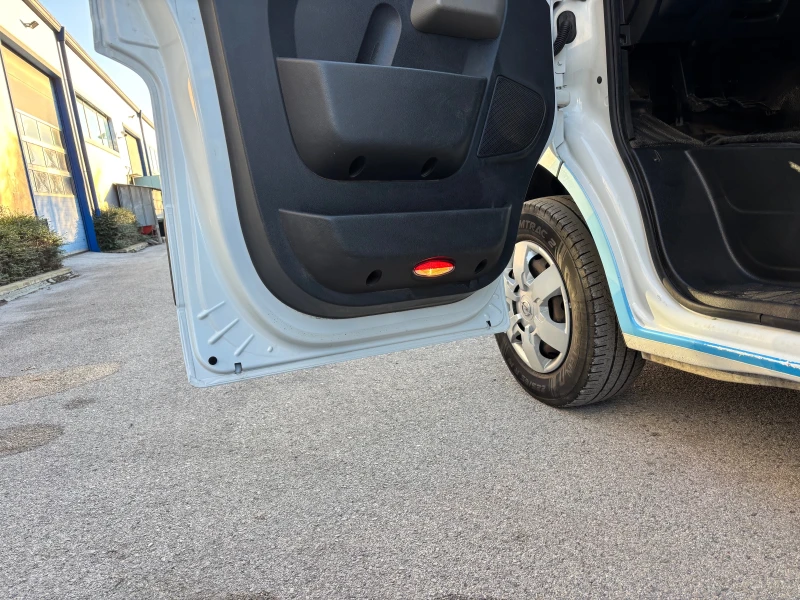 Opel Movano 2.3dci-125kc, снимка 15 - Бусове и автобуси - 52809271