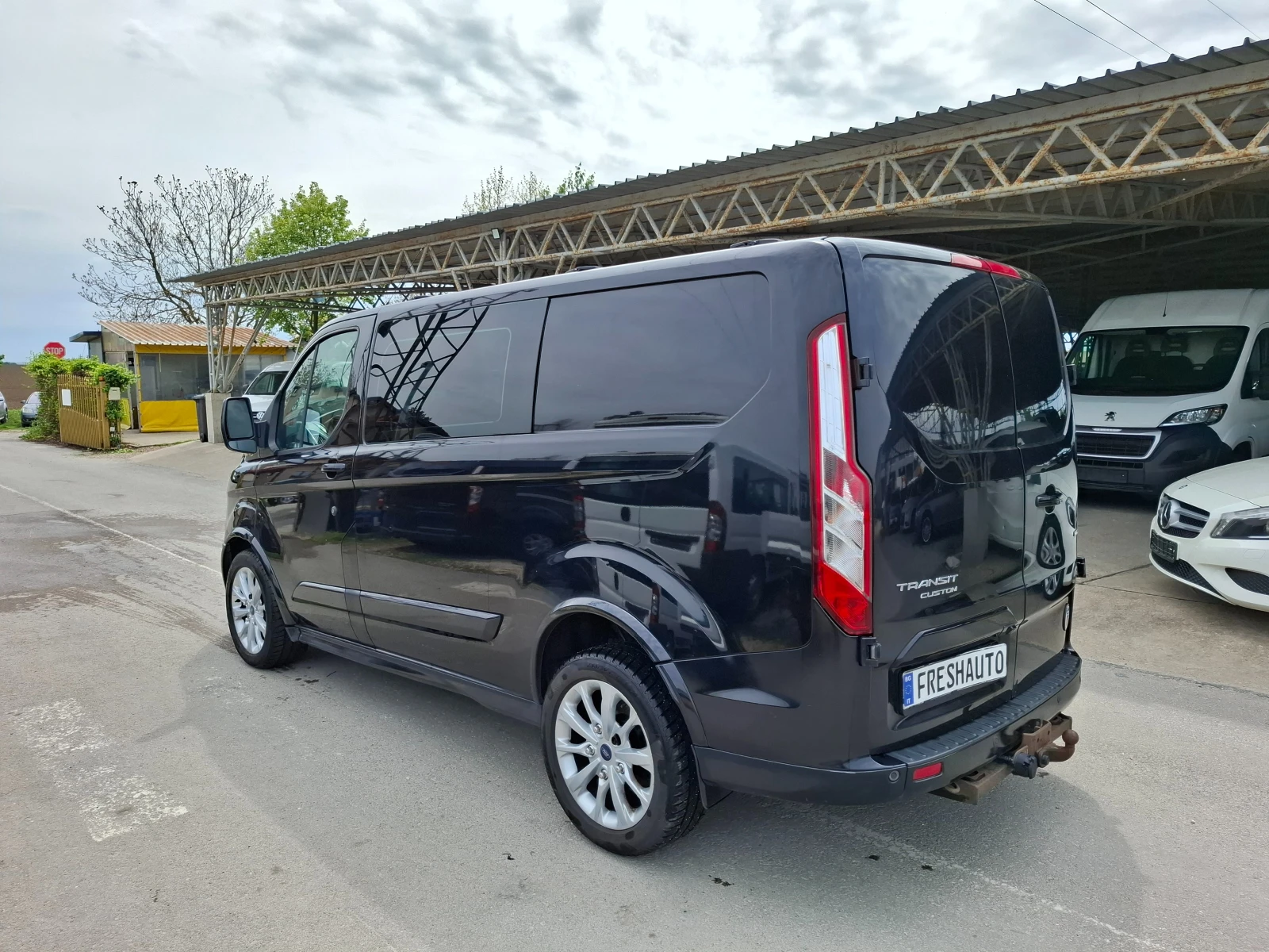 Ford Transit Custom 2.2Navi Камера Подгрев Кожа, снимка 5 - Бусове и автобуси - 54356152