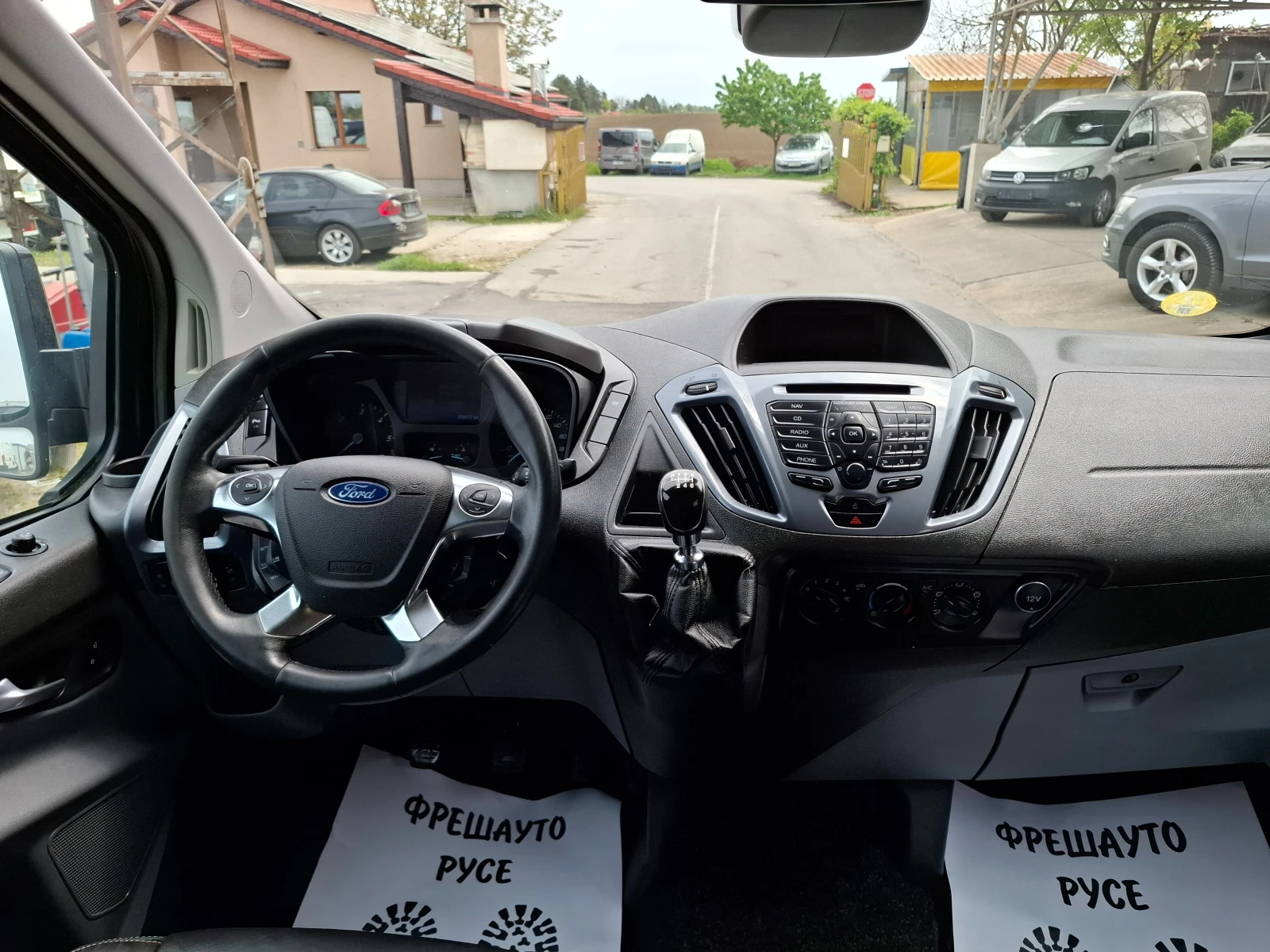 Ford Transit Custom 2.2Navi Камера Подгрев Кожа, снимка 9 - Бусове и автобуси - 54356152